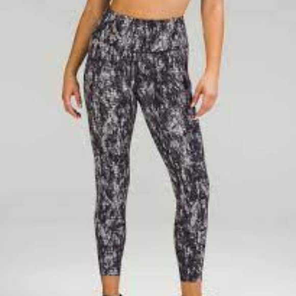 Lululemon Fast and Free High-Rise Tight 25" Lino Slide Alpine White Black - Picture 1 of 9